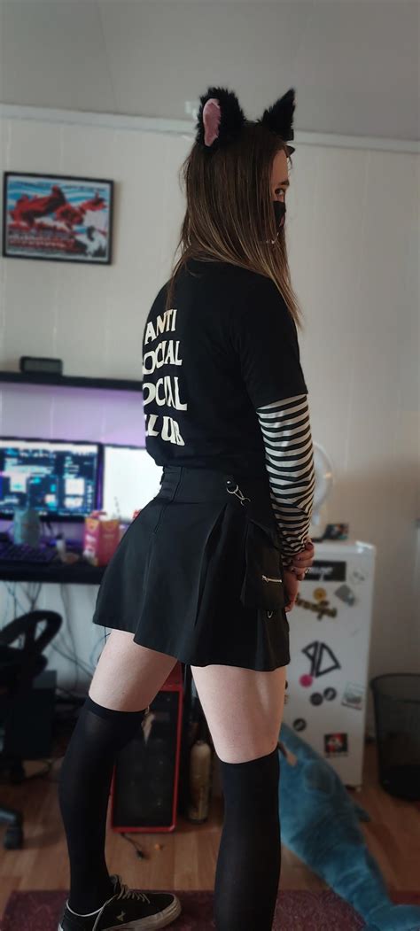 big booty femboy tease .